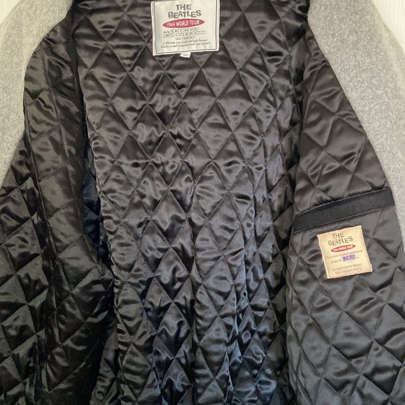 VINTAGE ‘The Beatles 1964 World Tour’ Limited Edition Crew Jacket Size XL RARE - Picture 6 of 15